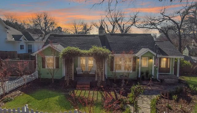 909 W Hunt Street, Mckinney, TX 75069