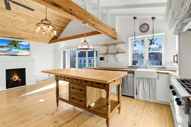 909 W Hunt Street, Mckinney, TX 75069