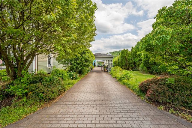 1274 State Route 40, Claysville, PA 15323