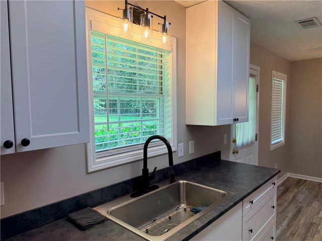 71 Grove Lane, Temple, GA 30179