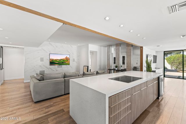 6834 N 72ND Place, Scottsdale, AZ 85250