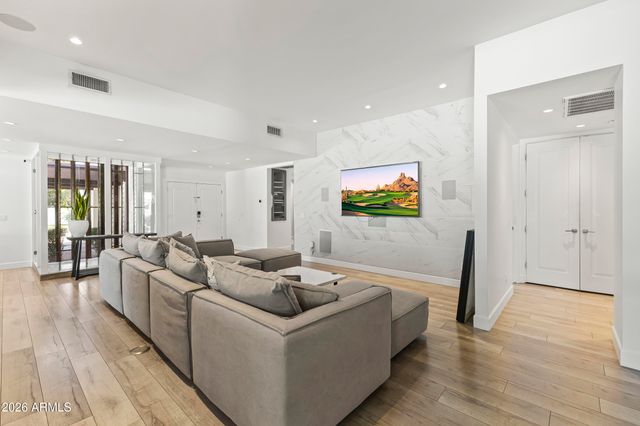 6834 N 72ND Place, Scottsdale, AZ 85250