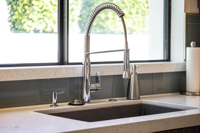 6834 N 72ND Place, Scottsdale, AZ 85250