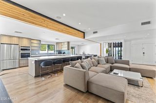 6834 N 72ND Place, Scottsdale, AZ 85250