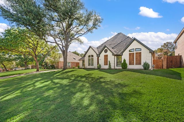 2905 Crestline Drive, Grapevine, TX 76051