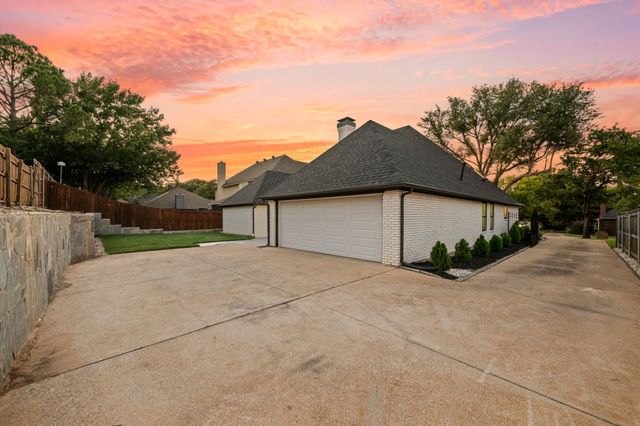 2905 Crestline Drive, Grapevine, TX 76051