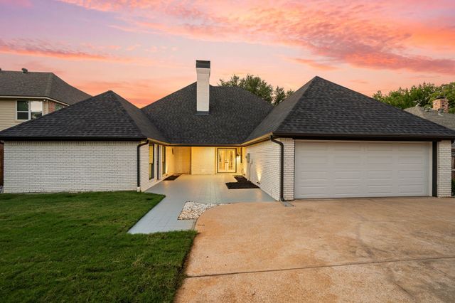 2905 Crestline Drive, Grapevine, TX 76051