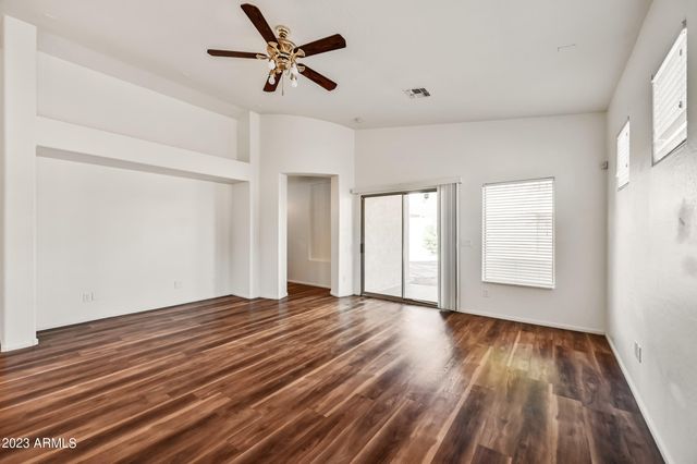 7136 W Forest Grove Avenue, Phoenix, AZ 85043