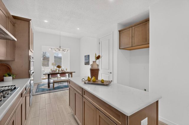 1561 Corta Corona SW, Los Lunas, NM 87031
