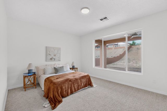 1561 Corta Corona SW, Los Lunas, NM 87031