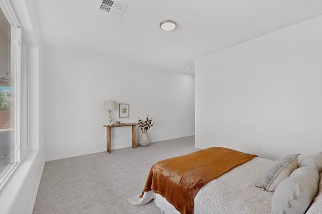 1561 Corta Corona SW, Los Lunas, NM 87031