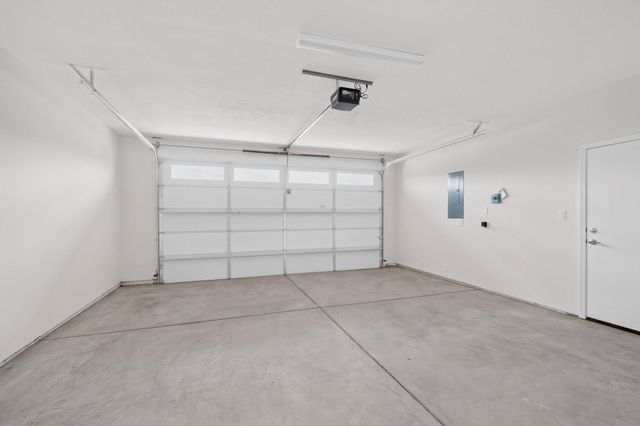 1561 Corta Corona SW, Los Lunas, NM 87031