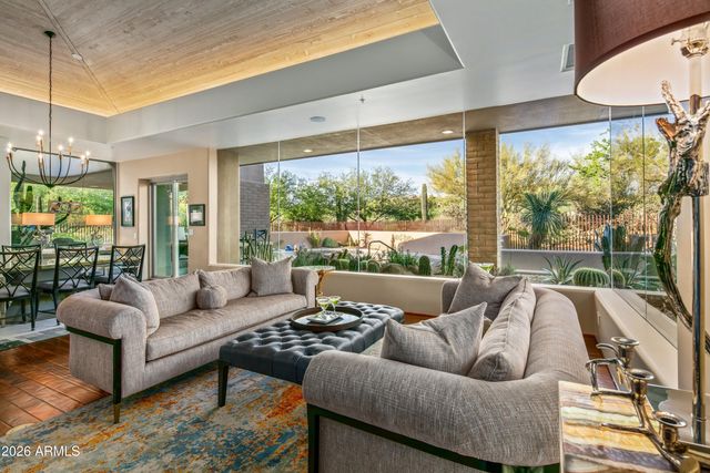 11163 E GRAYTHORN Drive, Scottsdale, AZ 85262