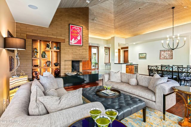 11163 E GRAYTHORN Drive, Scottsdale, AZ 85262
