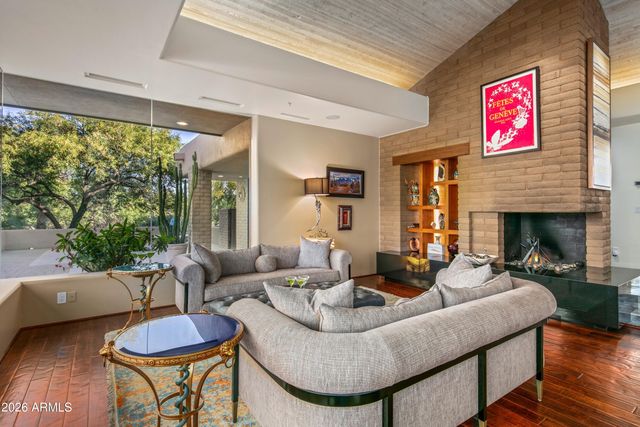 11163 E GRAYTHORN Drive, Scottsdale, AZ 85262