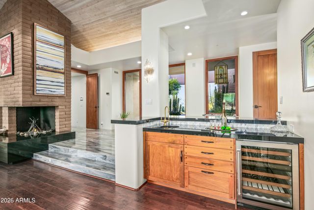 11163 E GRAYTHORN Drive, Scottsdale, AZ 85262