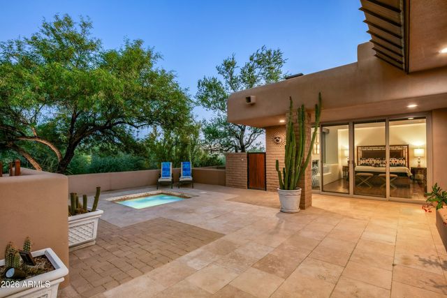 11163 E GRAYTHORN Drive, Scottsdale, AZ 85262