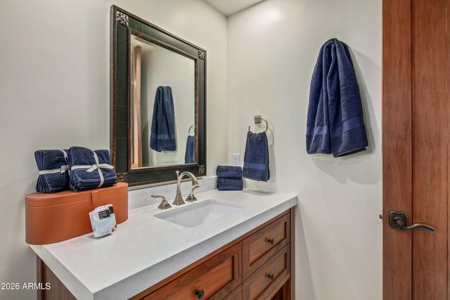 11163 E GRAYTHORN Drive, Scottsdale, AZ 85262