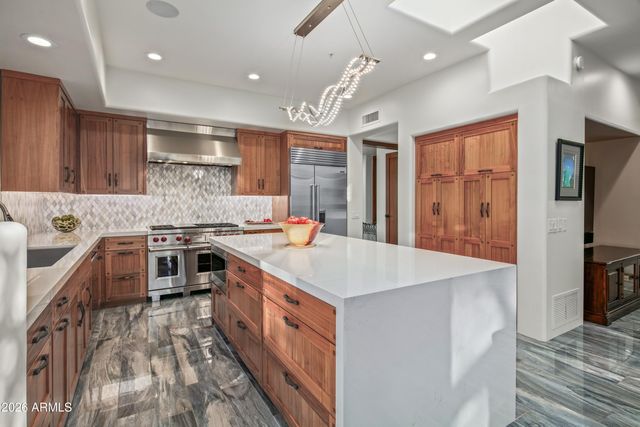 11163 E GRAYTHORN Drive, Scottsdale, AZ 85262