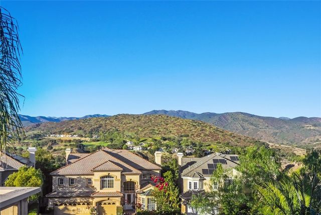 10 Thorn Oak, Rancho Santa Margarita, CA 92679