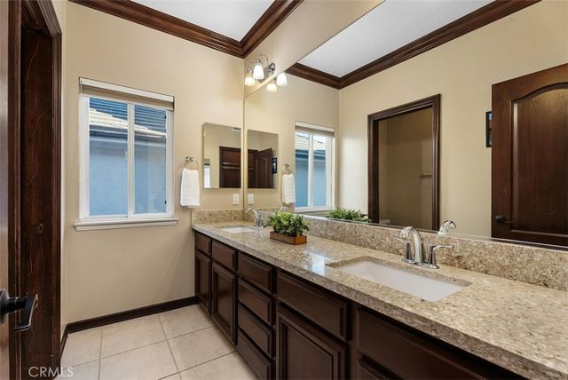 10 Thorn Oak, Rancho Santa Margarita, CA 92679