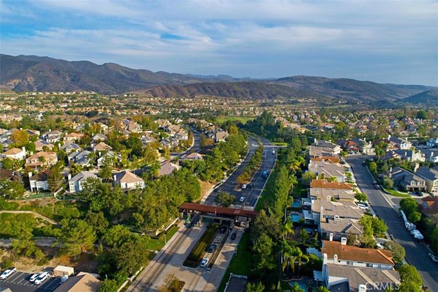 10 Thorn Oak, Rancho Santa Margarita, CA 92679