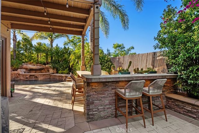 10 Thorn Oak, Rancho Santa Margarita, CA 92679
