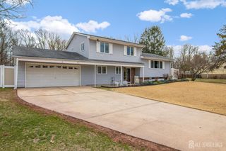 85 Mitchell Avenue, Piscataway, NJ 08854