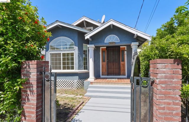 5081 Congress Ave, Oakland, CA 94601