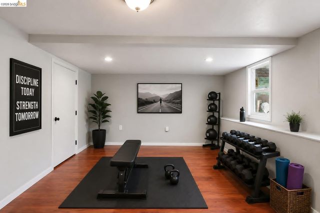 5081 Congress Ave, Oakland, CA 94601