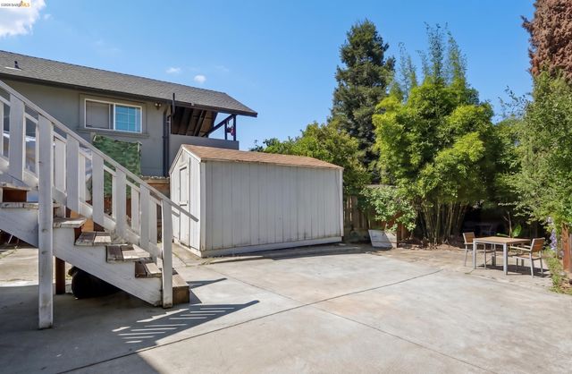 5081 Congress Ave, Oakland, CA 94601