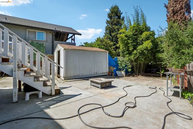 5081 Congress Ave, Oakland, CA 94601