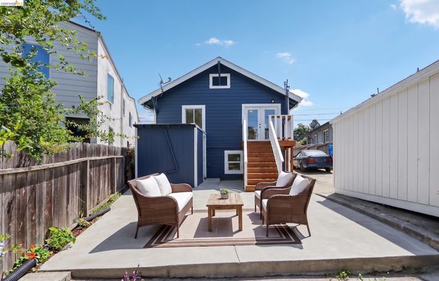 5081 Congress Ave, Oakland, CA 94601