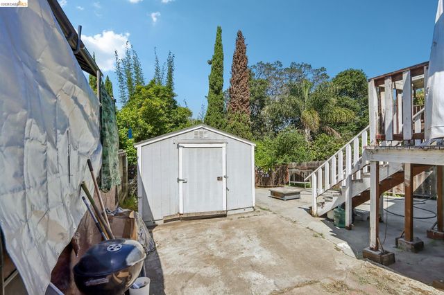 5081 Congress Ave, Oakland, CA 94601