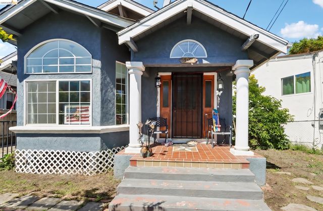 5081 Congress Ave, Oakland, CA 94601