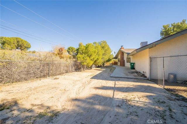 54940 Benecia, Yucca Valley, CA 92284
