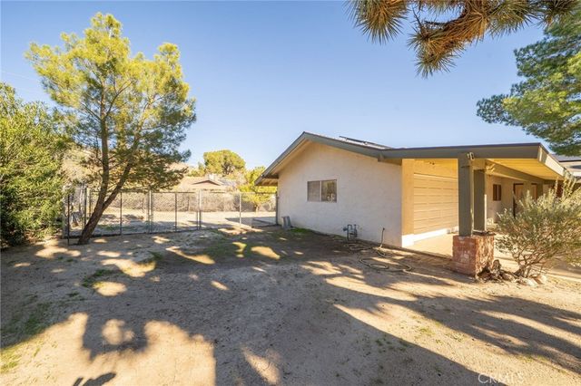 54940 Benecia, Yucca Valley, CA 92284