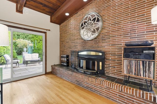 10 Circle Dr, Wilbraham, MA 01095