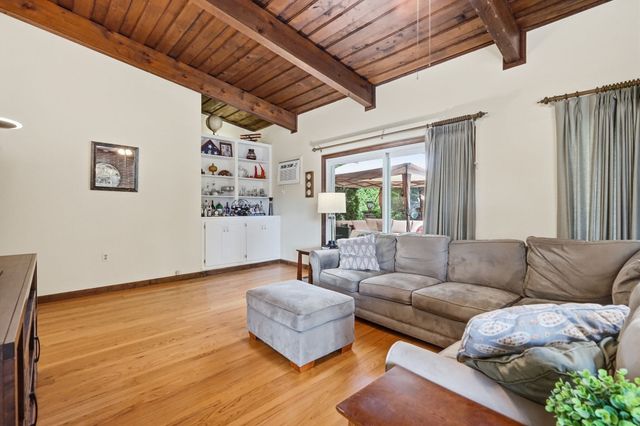 10 Circle Dr, Wilbraham, MA 01095