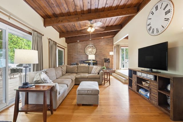 10 Circle Dr, Wilbraham, MA 01095