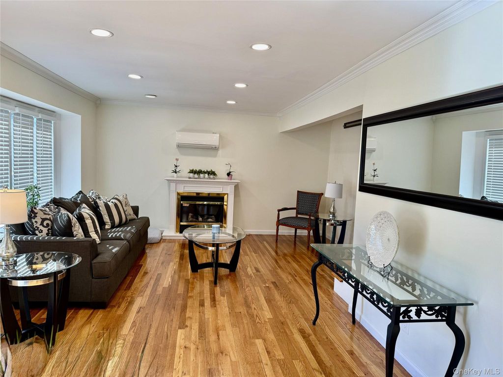 65 Westwood Road N, Massapequa Park, NY 11762 — photo 2