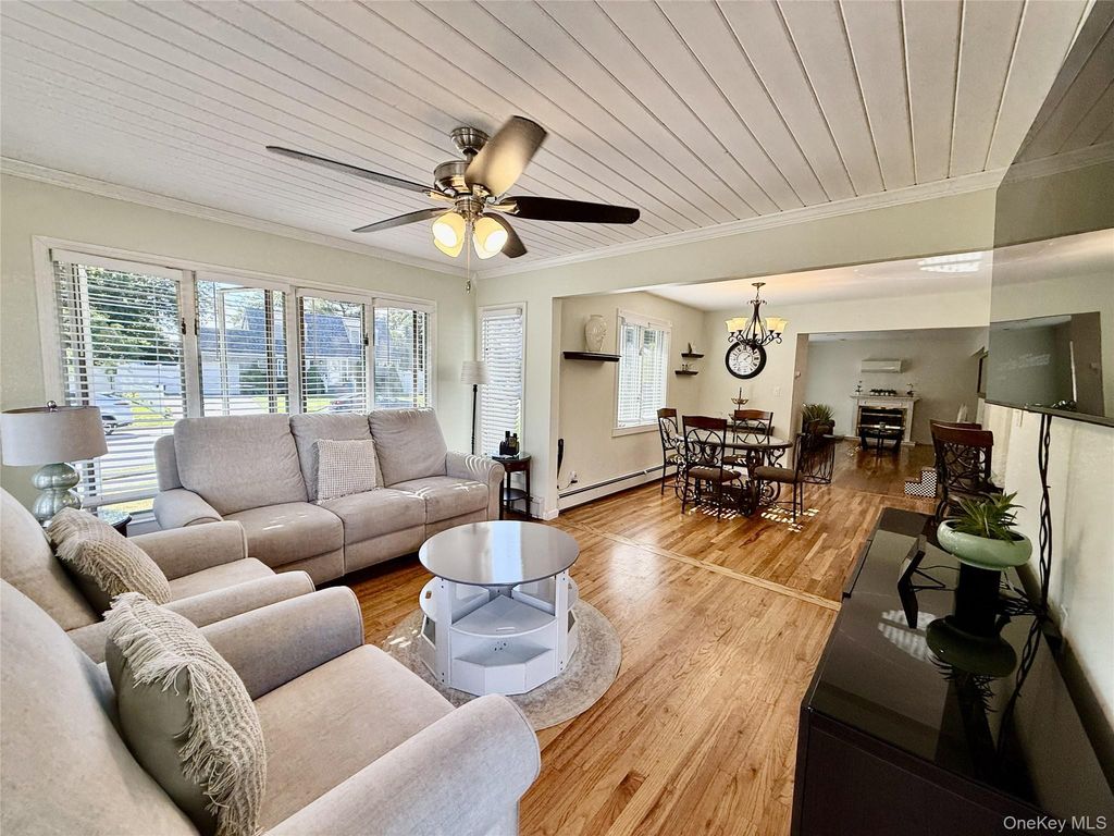 65 Westwood Road N, Massapequa Park, NY 11762 — photo 3