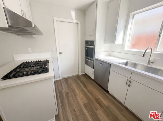 2136 Rosecrans Street, Simi Valley, CA 93065