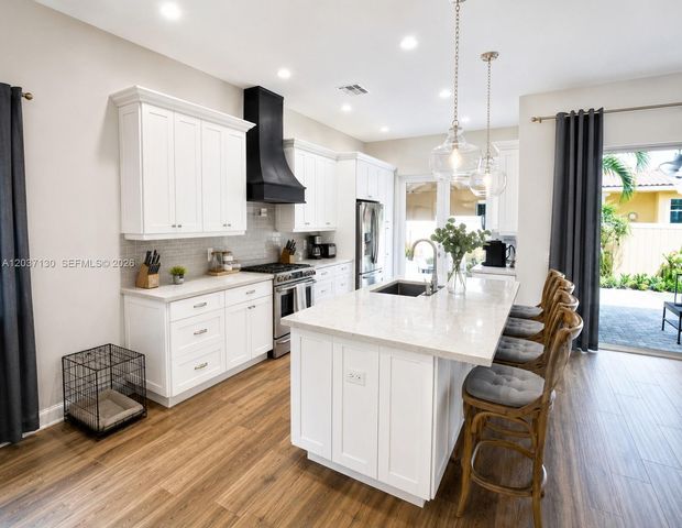 14015 SW 32nd St, Miramar, FL 33027