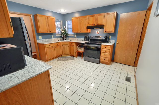 1618 Shining Armor Lane, West Lafayette, IN 47906