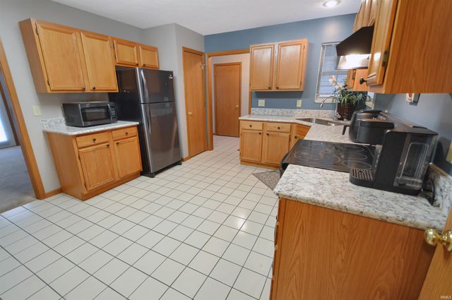 1618 Shining Armor Lane, West Lafayette, IN 47906