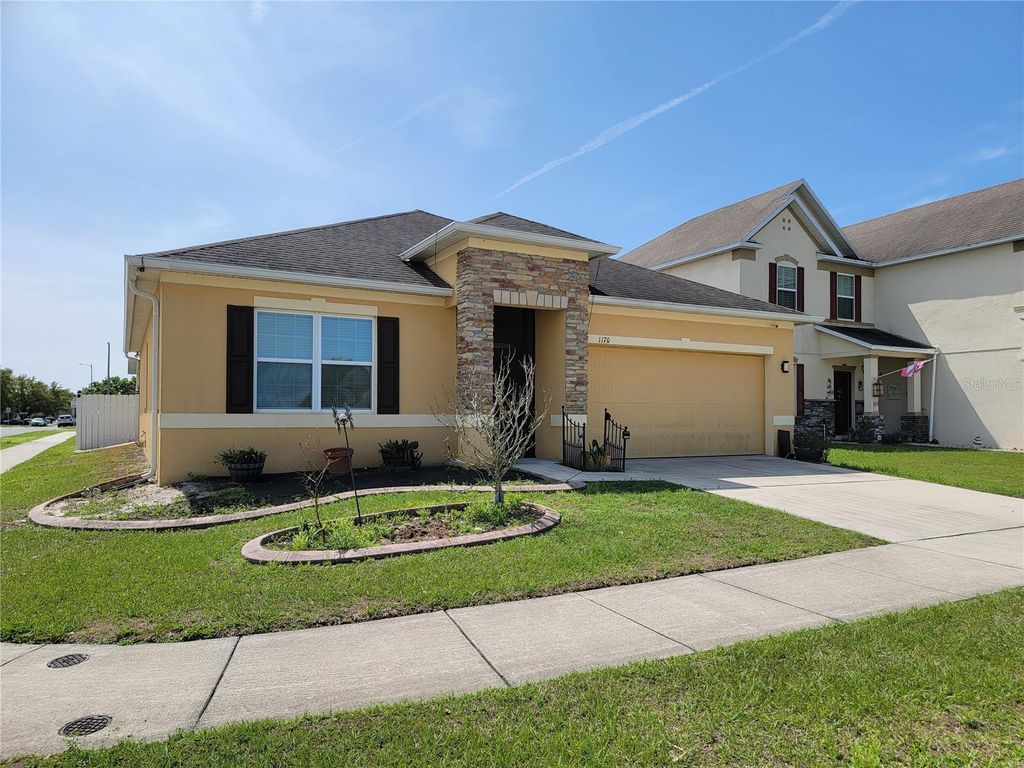 Image 1 of property listing at 1170 BERKLEY RIDGE LANE, Auburndale, FL 33823