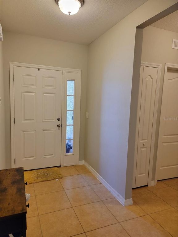Image 3 of property listing at 1170 BERKLEY RIDGE LANE, Auburndale, FL 33823