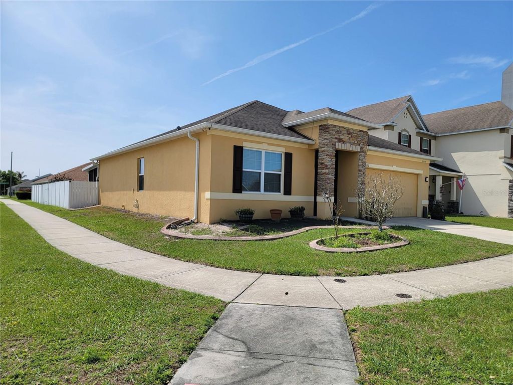 Image 32 of property listing at 1170 BERKLEY RIDGE LANE, Auburndale, FL 33823