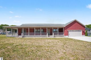 1020 Essex Drive, Lake Isabella, MI 48893